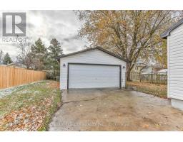 32 MARY STREET E - 34