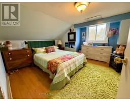 21622 DUNDONALD ROAD - 34