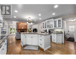 6977 LAMBETH WALK - 10