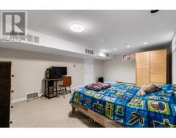 6977 LAMBETH WALK - 33