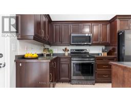 6 CIRCLEWOOD DRIVE - 17