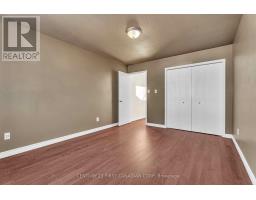 835 WHETHERFIELD STREET E - 25