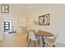 8 - 32 POSTMA CRESCENT - 11