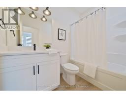 8 - 32 POSTMA CRESCENT - 7