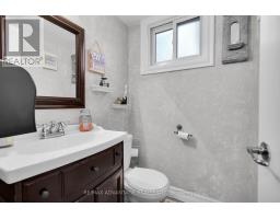 443 SANDRINGHAM CRESCENT - 20