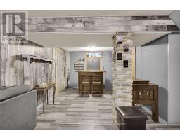 443 SANDRINGHAM CRESCENT - 35