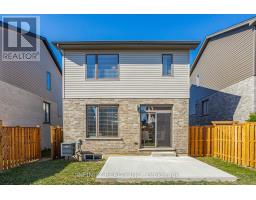 2018 CLAYRIDGE WAY - 34