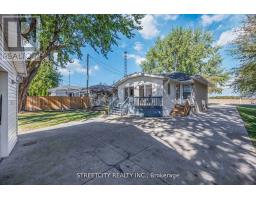 4767 ST. CLAIR PARKWAY - 7