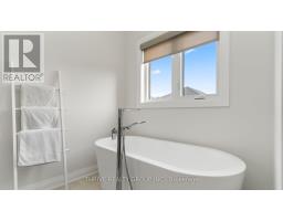 30 - 383 DAVENTRY WAY - 27