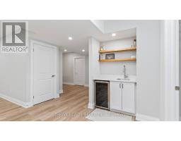 30 - 383 DAVENTRY WAY - 34