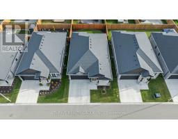 30 - 383 DAVENTRY WAY - 43