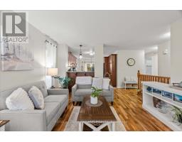 50 QUEENSWAY DRIVE - 10