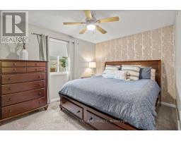 50 QUEENSWAY DRIVE - 23