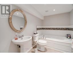 50 QUEENSWAY DRIVE - 32