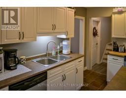 1748 MCKENZIE STREET - 14