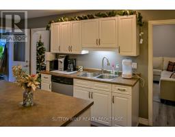 1748 MCKENZIE STREET - 15