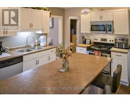 1748 MCKENZIE STREET - 16