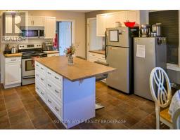 1748 MCKENZIE STREET - 17