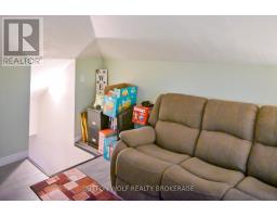 1748 MCKENZIE STREET - 29