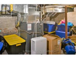 1748 MCKENZIE STREET - 36