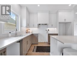 8 HARTLAND CIRCLE - 18