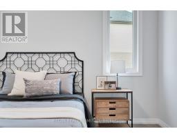 8 HARTLAND CIRCLE - 34