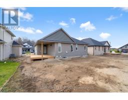 8 HARTLAND CIRCLE - 4