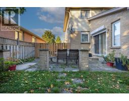 74 ERICA CRESCENT - 31