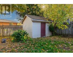 74 ERICA CRESCENT - 32