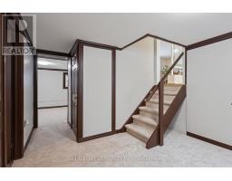 115 HONEYSUCKLE CRESCENT - 29