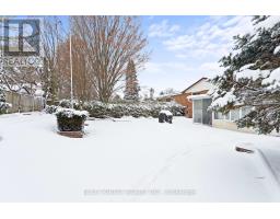 115 HONEYSUCKLE CRESCENT - 37