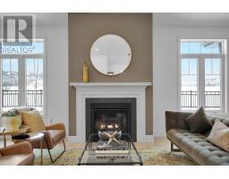 15 - 1080 UPPERPOINT AVENUE - 12