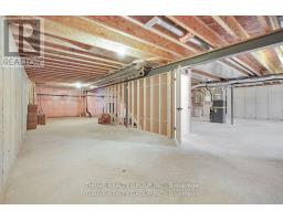 15 - 1080 UPPERPOINT AVENUE - 37