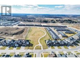 15 - 1080 UPPERPOINT AVENUE - 42