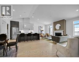 15 - 1080 UPPERPOINT AVENUE - 8