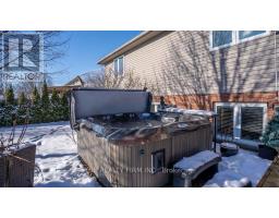 140 LANDON LANE - 38