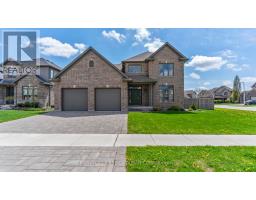 102 CAVERHILL CRESCENT - 1