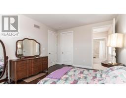 102 CAVERHILL CRESCENT - 18