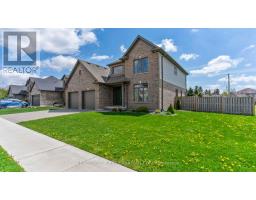 102 CAVERHILL CRESCENT - 2