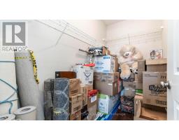 102 CAVERHILL CRESCENT - 20