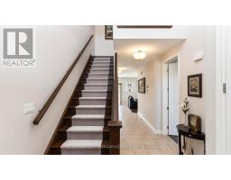 102 CAVERHILL CRESCENT - 21