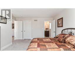 102 CAVERHILL CRESCENT - 25