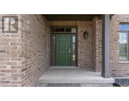 102 CAVERHILL CRESCENT - 3