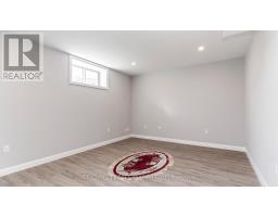 102 CAVERHILL CRESCENT - 35