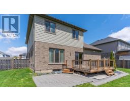 102 CAVERHILL CRESCENT - 40