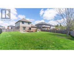 102 CAVERHILL CRESCENT - 44