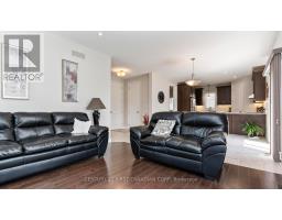 102 CAVERHILL CRESCENT - 8