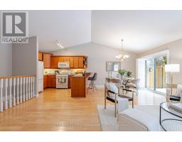 17 - 95 CAPULET LANE - 11