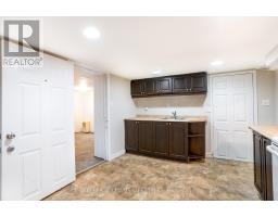 21 ELMWOOD AVENUE E - 36