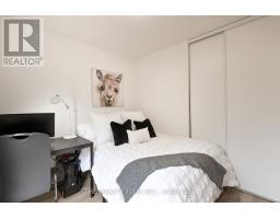 10 STROUD CRESCENT - 15